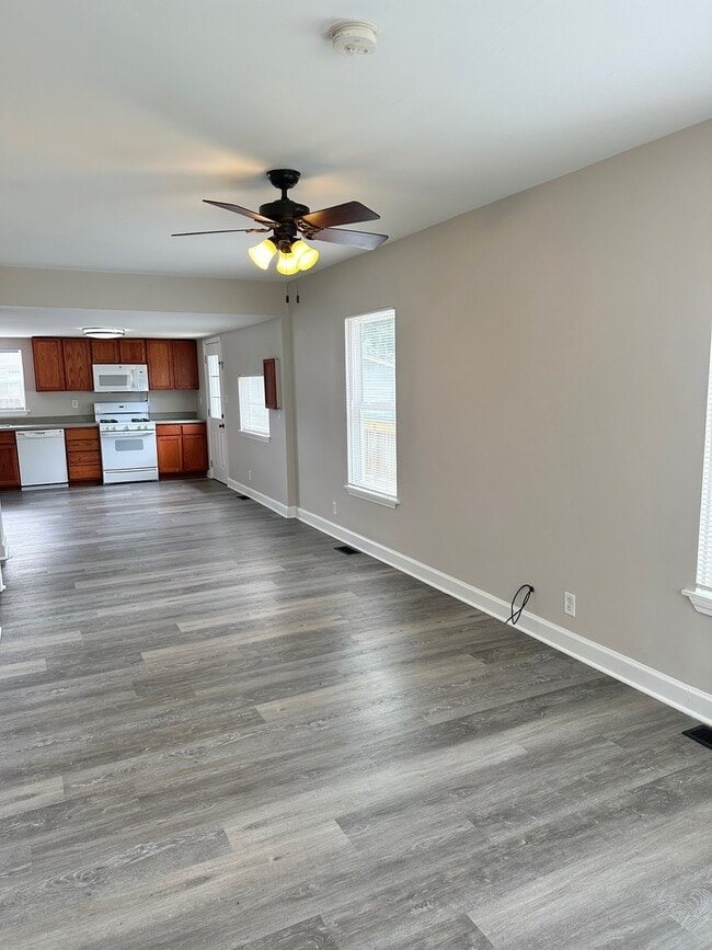 Building Photo - 7425 Cedar Dr