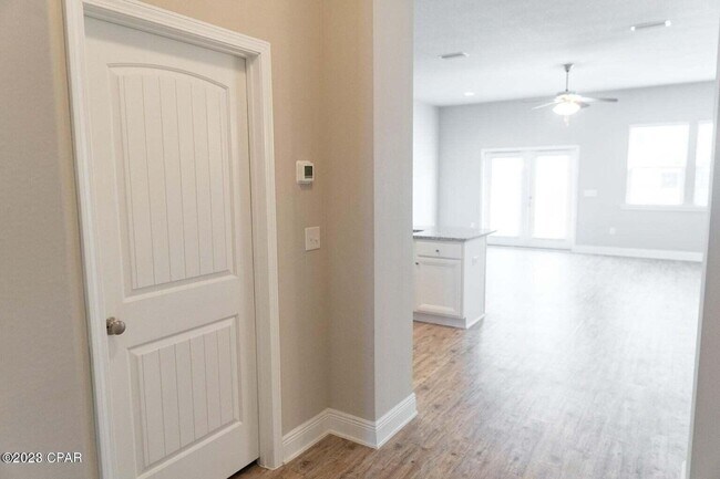 Foto del edificio - 102 Grand Falls Ln
