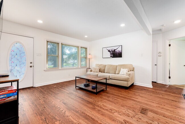 Building Photo - 4423 Vance Ave