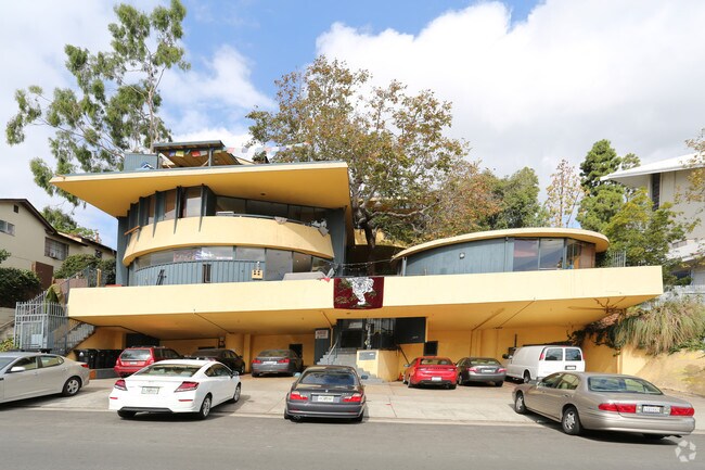 Foto del edificio - 10919 Strathmore Dr