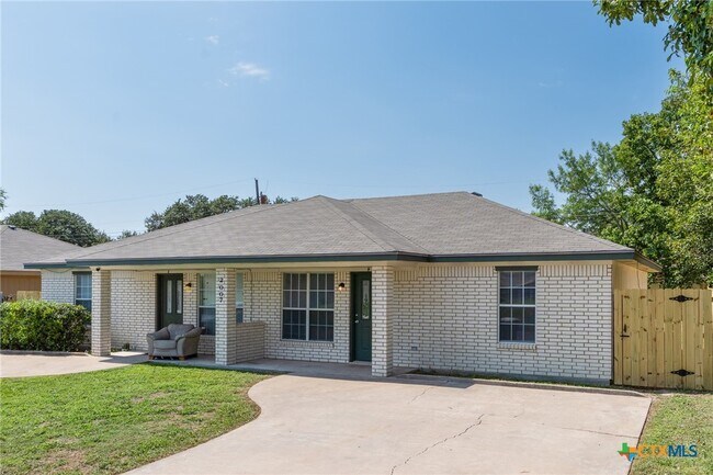 Building Photo - 2007 Windward Dr