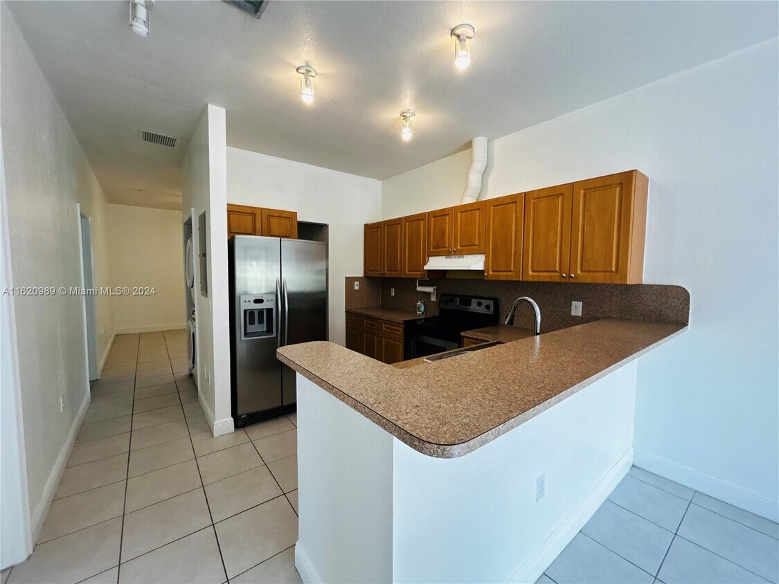 13705 NE 20th Pl Unit 2, North Miami Beach, FL 33181 - Room for Rent in ...