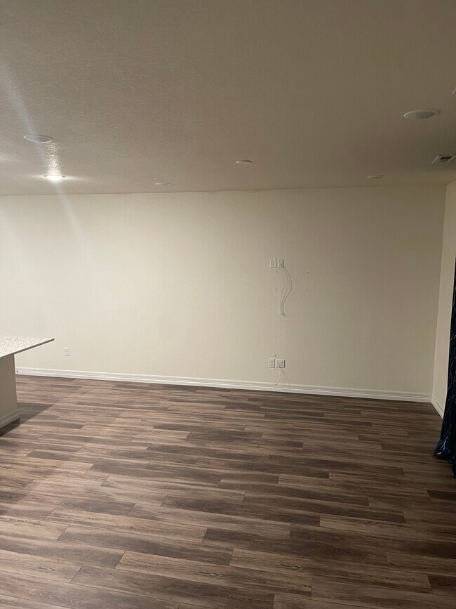 Building Photo - 16828 E 119th Ave