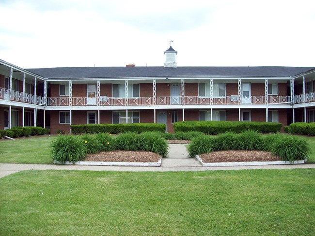 Building Photo - Village Square Apartments