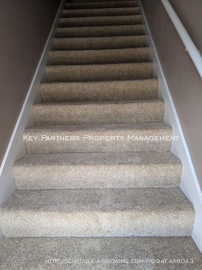 Foto del edificio - 11609 Tomahawk Creek - Spacious 1 Bedroom!
