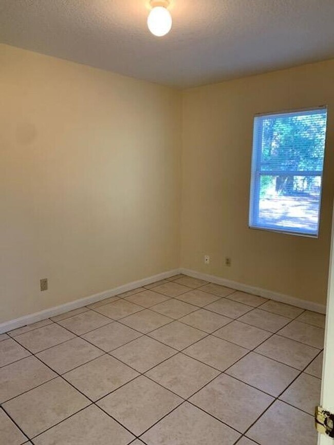 Building Photo - Cozy 3BR/1BA Single-Family Home in Valdosta City Limits – Pet-Friendly!