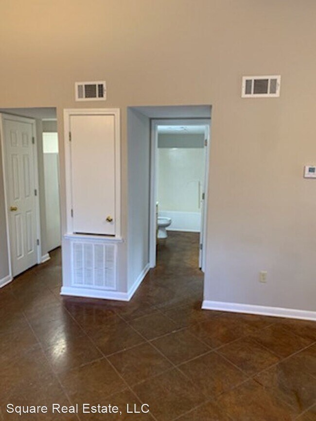 Building Photo - 3 br, 2 bath House - 728 McLarty Rd. #3