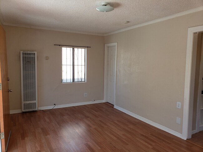 Building Photo - 8625 Bandera St