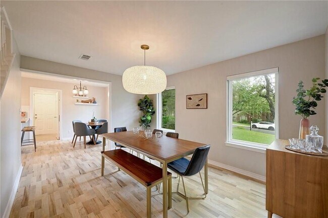 Foto del edificio - 9405 Caracas Dr