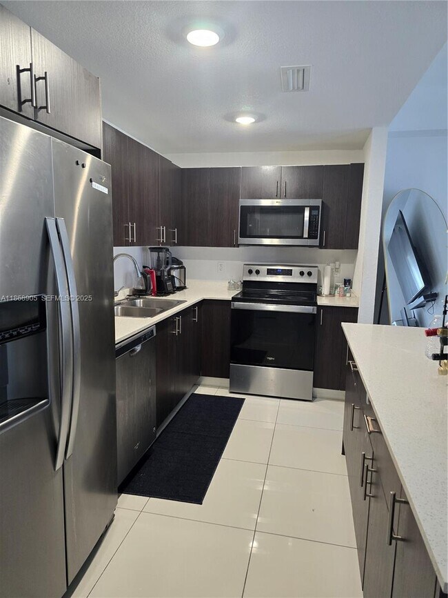 Foto del edificio - 14437 SW 260th St