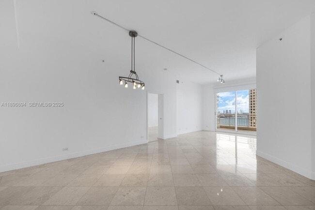 Building Photo - 888 Brickell Key Dr