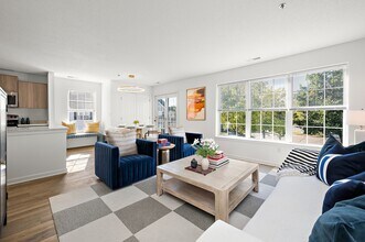 Building Photo - Woodbury Park at City Centre