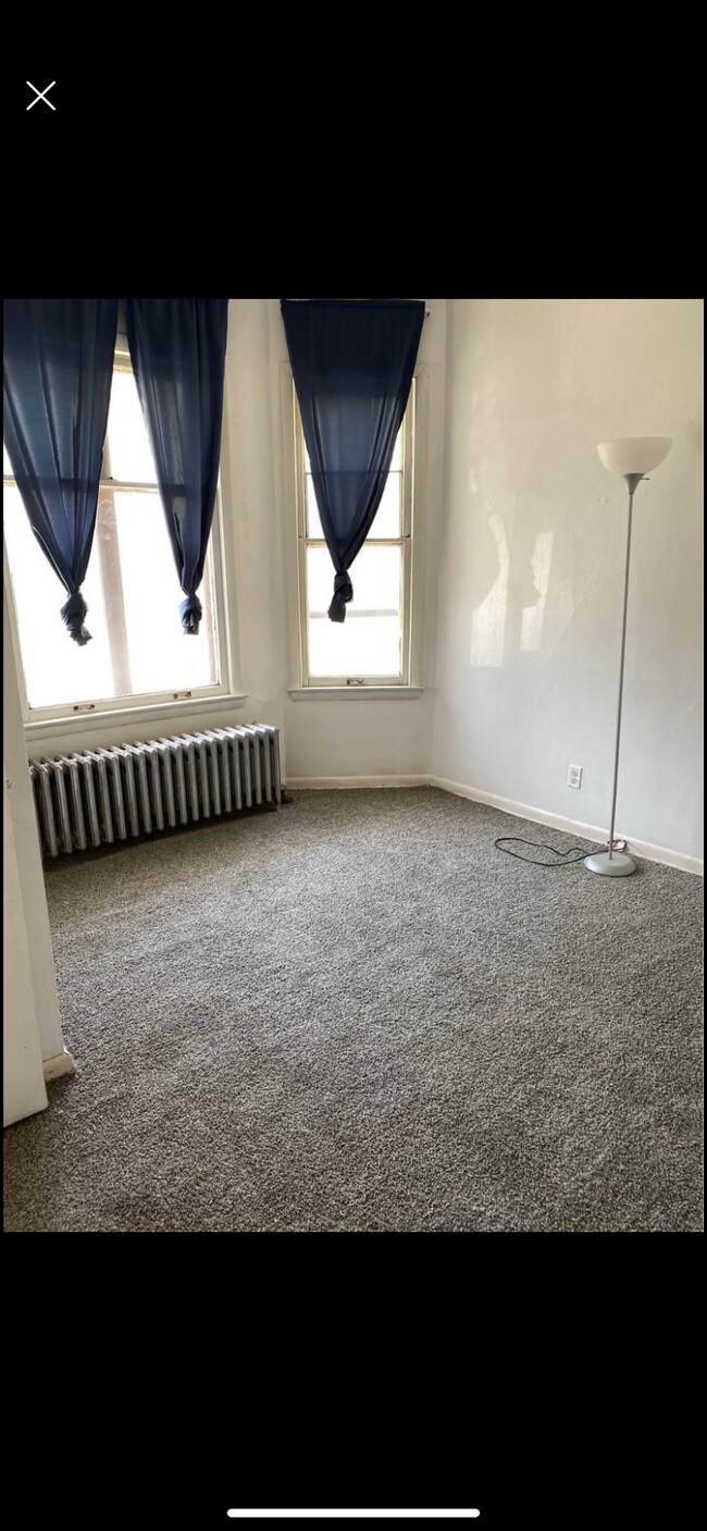 Foto del edificio - 2412 W Burnham St