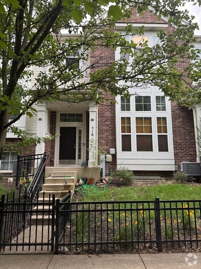 Building Photo - 516 Grosvenor Ln