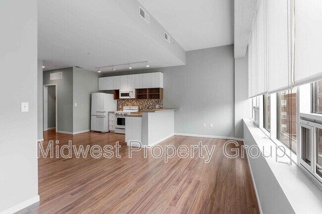 Foto del edificio - 4100 Lindell Blvd