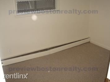 Building Photo - 122 Dustin St