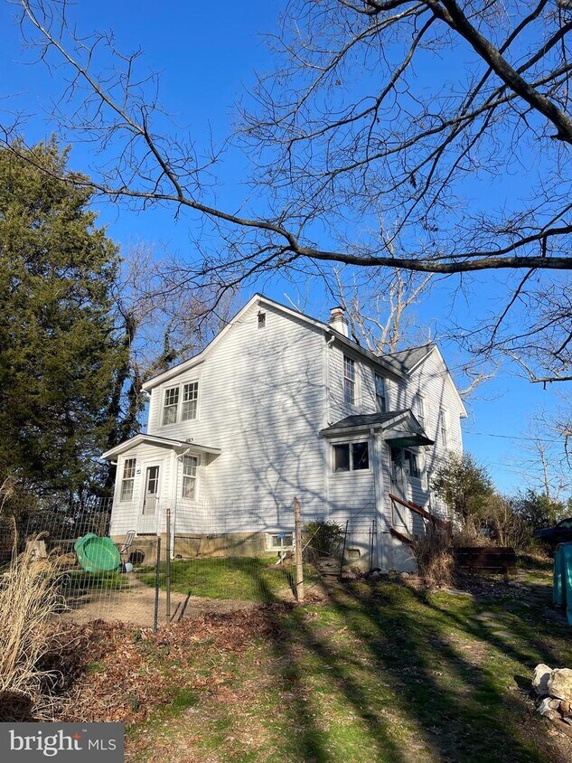 4912 Ox Rd, Fairfax, VA 22030 House Rental in Fairfax, VA