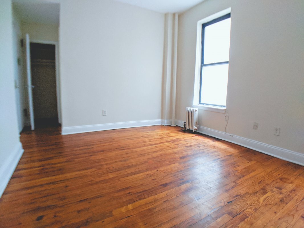 Building Photo - 246 Bradhurst Ave
