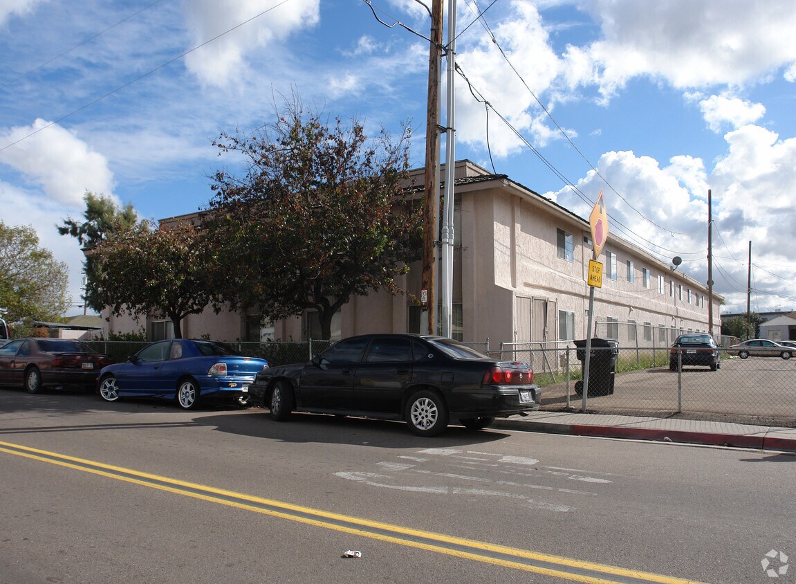 Foto del edificio - 3775 Sunset Ln