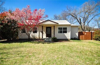 Building Photo - 3812 Lively Ln