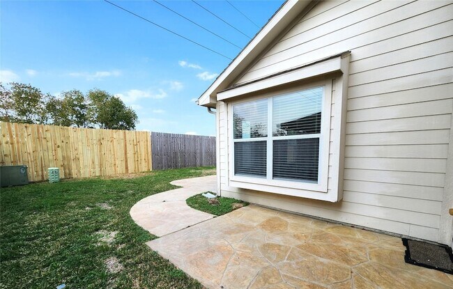 Building Photo - 21342 Colton Cove Dr