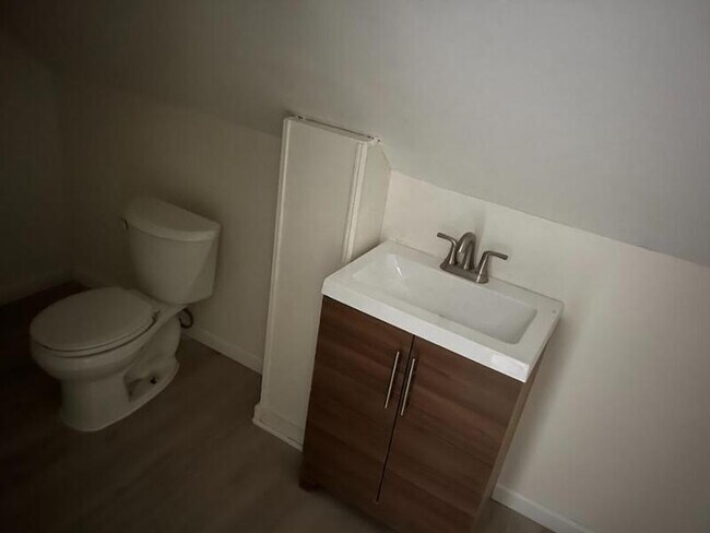 Building Photo - 195 Campbell Park