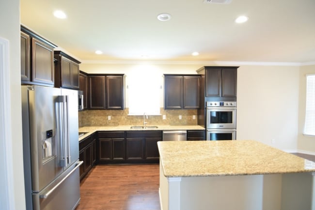 Building Photo - 5509 Kent Dr