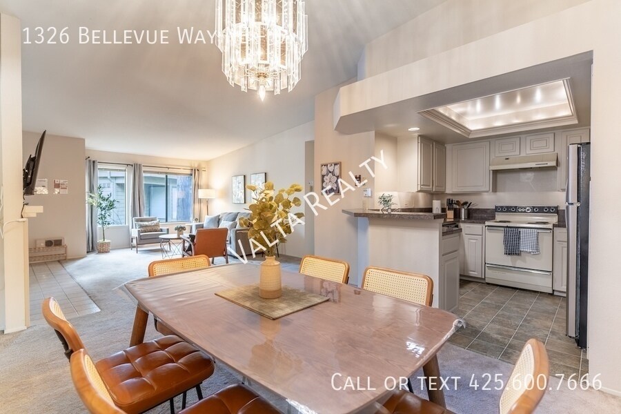 Primary Photo - 1326 Bellevue Way NE