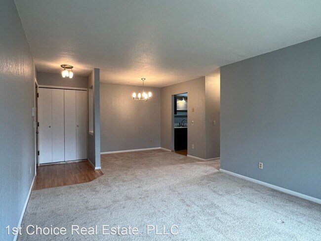 Building Photo - 2 br, 1 bath House - 5402 Maple Ridge Road...