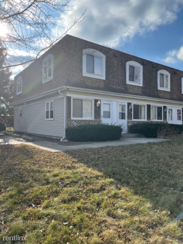 Primary Photo - 2 br, 1 bath Townhome - 508 W. Washington