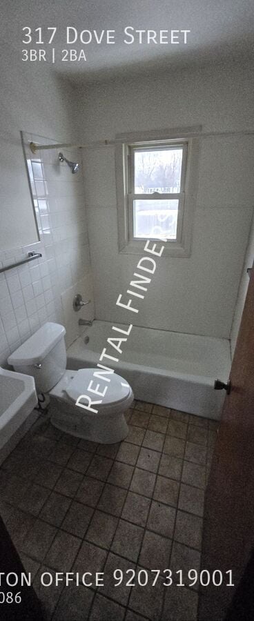 Building Photo - 317 Dove St