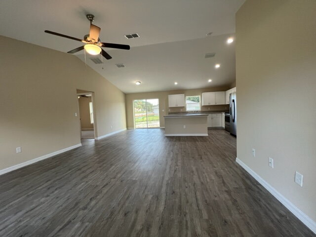 Foto del edificio - **MOVE-IN SPECIAL NO APPLICATION FEES FOR APPROVED APPLICANTS/2 WEEKS FREE RENT/Beautiful Home fo...
