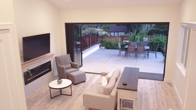 15-Foot bi-folding door to outdoor living - 340 Highland Pl
