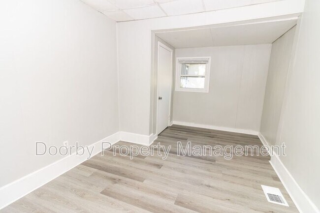 Building Photo - 3115 14th Ave