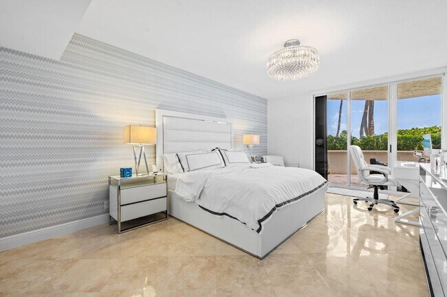 Foto del edificio - 3200 N Ocean Blvd