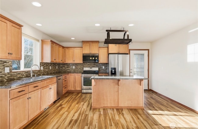 Building Photo - 3043 Scotland Alley