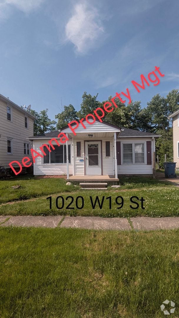 Building Photo - 1020 W 19th St