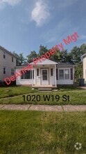 Building Photo - 1020 W 19th St