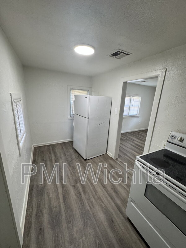 Foto del edificio - 1801 S Glenn Ave