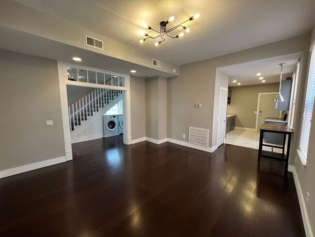 Foto del edificio - 707 Park Ave