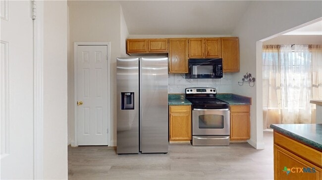 Building Photo - 4205 Bluestem Ln