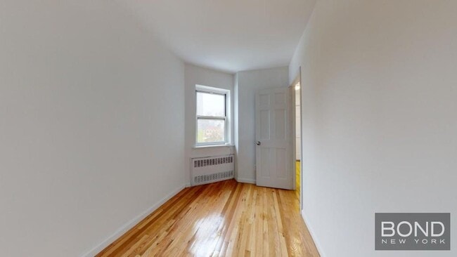 Building Photo - 118 E 92nd St