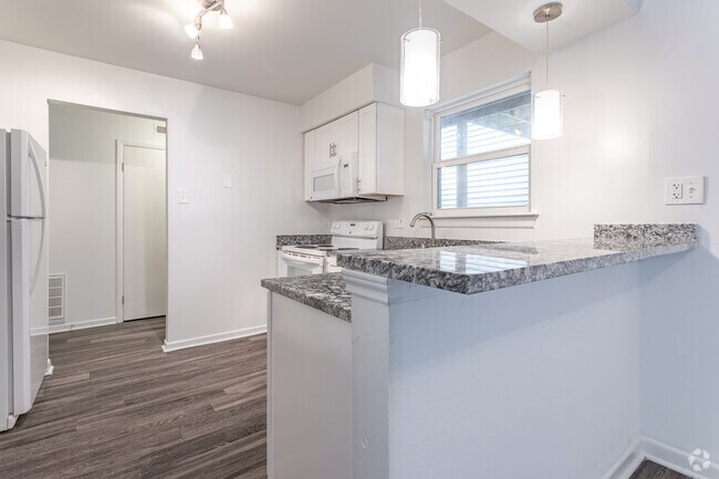 3BR,2BA,-1250SF MAGNOLIA - Sonoma Woods Apartments – New Ownership & Management