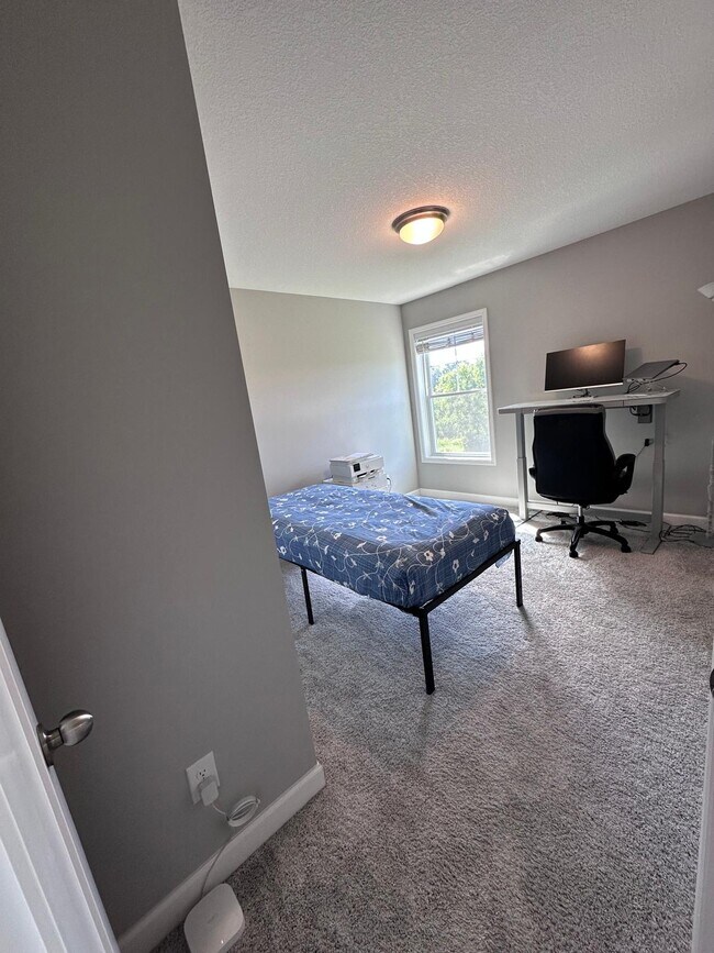 Foto del edificio - 1729 Emerson Ct