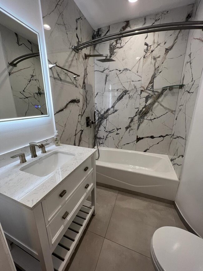 Foto del edificio - 8888 SW 136th St