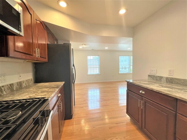 Foto del edificio - 28 Lambert St