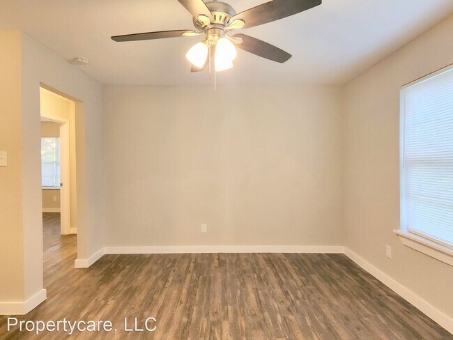 Building Photo - 2 br, 1 bath House - 1106 2nd Ave N.