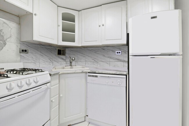 Foto del edificio - 330 E 49th St