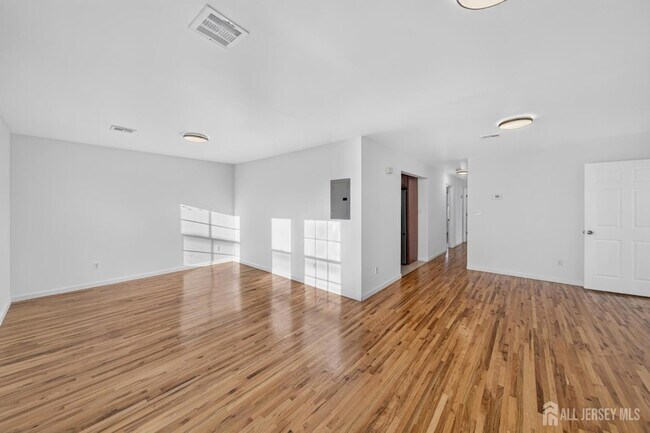 Foto del edificio - 138 Pershing Ave