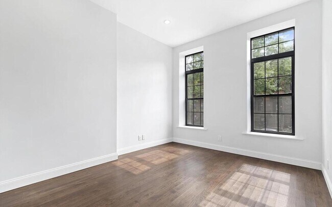 Building Photo - 703 Greene Ave